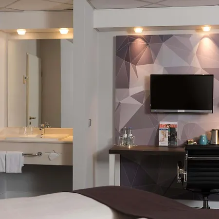 Ibis Styles Cologne Airport-3